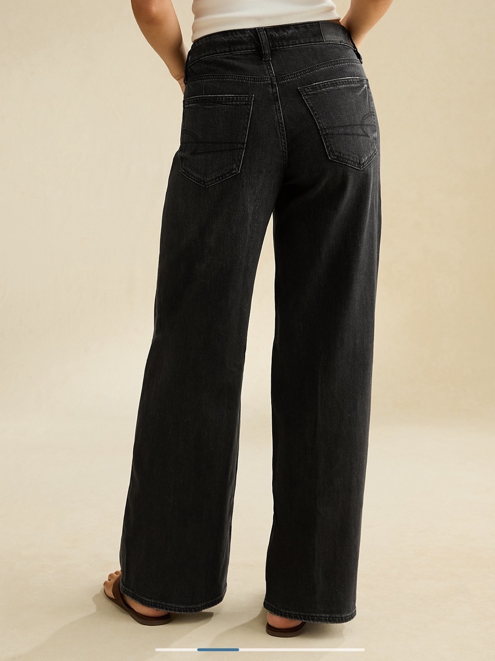 American Eagle Dreamy Drape Stretch Super High-Waisted Baggy Wide-Leg Jeans - Picture 2 of 8